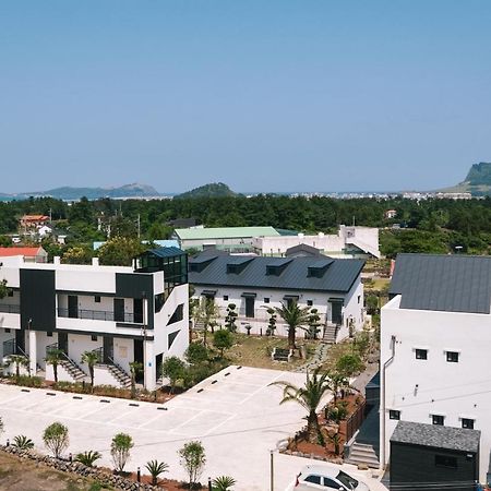 Jeju Abientot Villa Сеогвипо Екстериор снимка