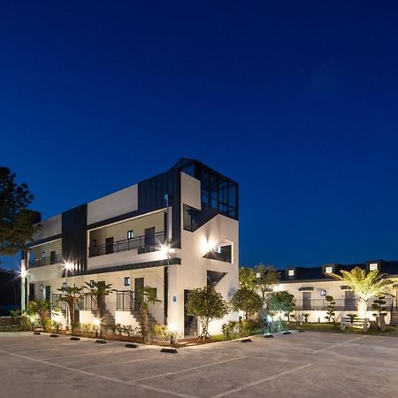 Jeju Abientot Villa Сеогвипо Екстериор снимка