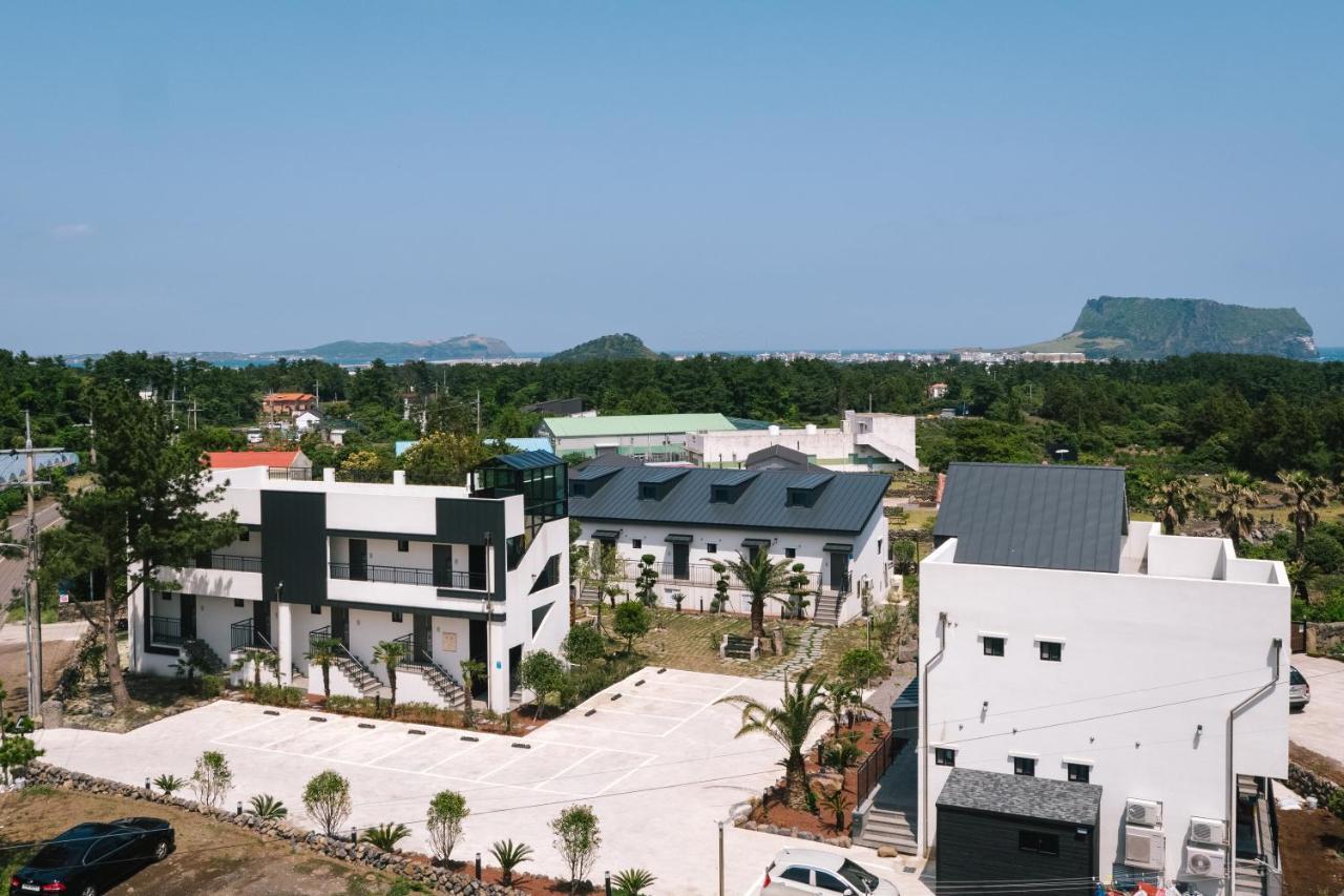 Jeju Abientot Villa Сеогвипо Екстериор снимка