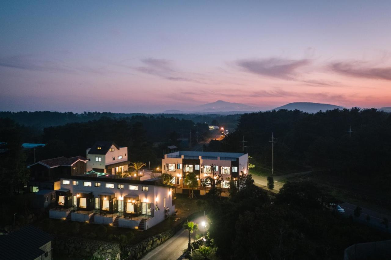 Jeju Abientot Villa Сеогвипо Екстериор снимка