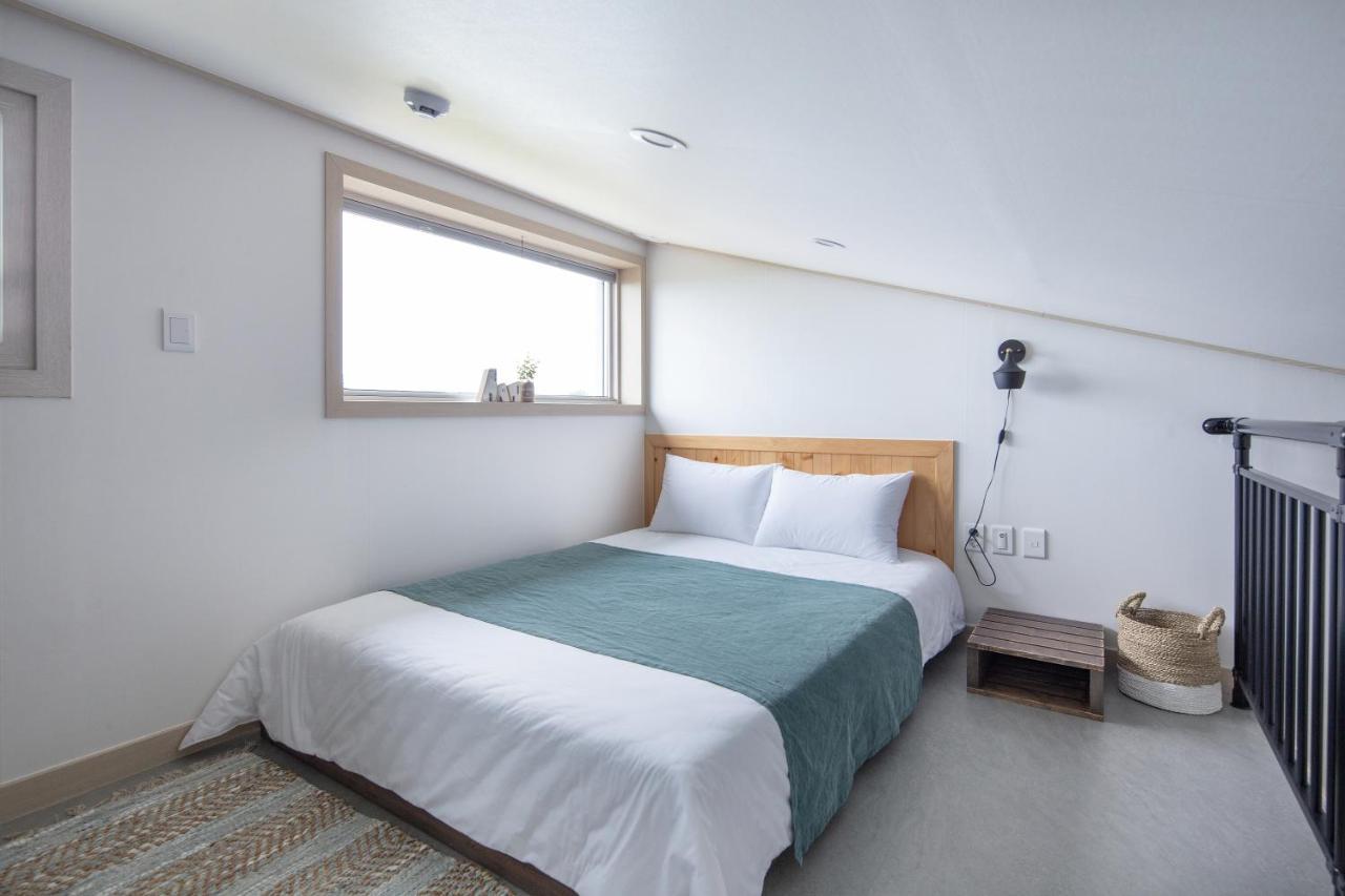 Jeju Abientot Villa Сеогвипо Екстериор снимка